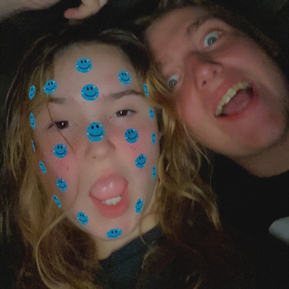 Meet your Posher, Mikayla - Picture 1 of 1